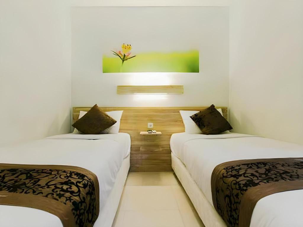 Life Puri Hotel Surabaya Gubeng Exterior foto